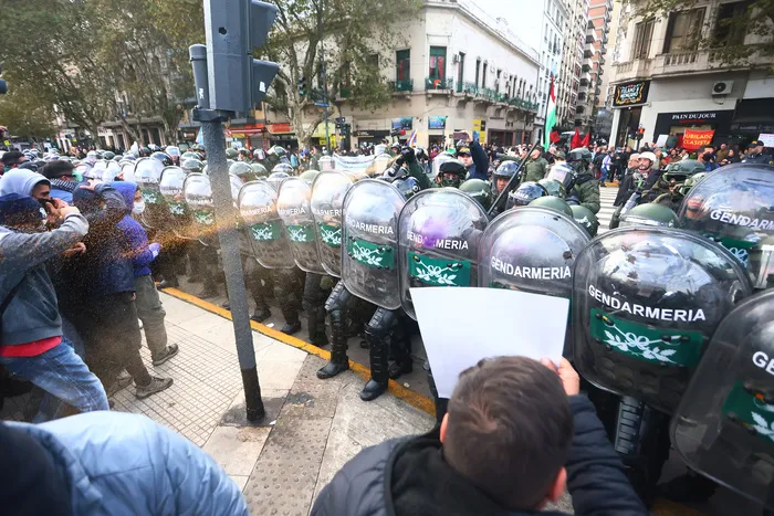 939410-9-a-leandroteysseire-0